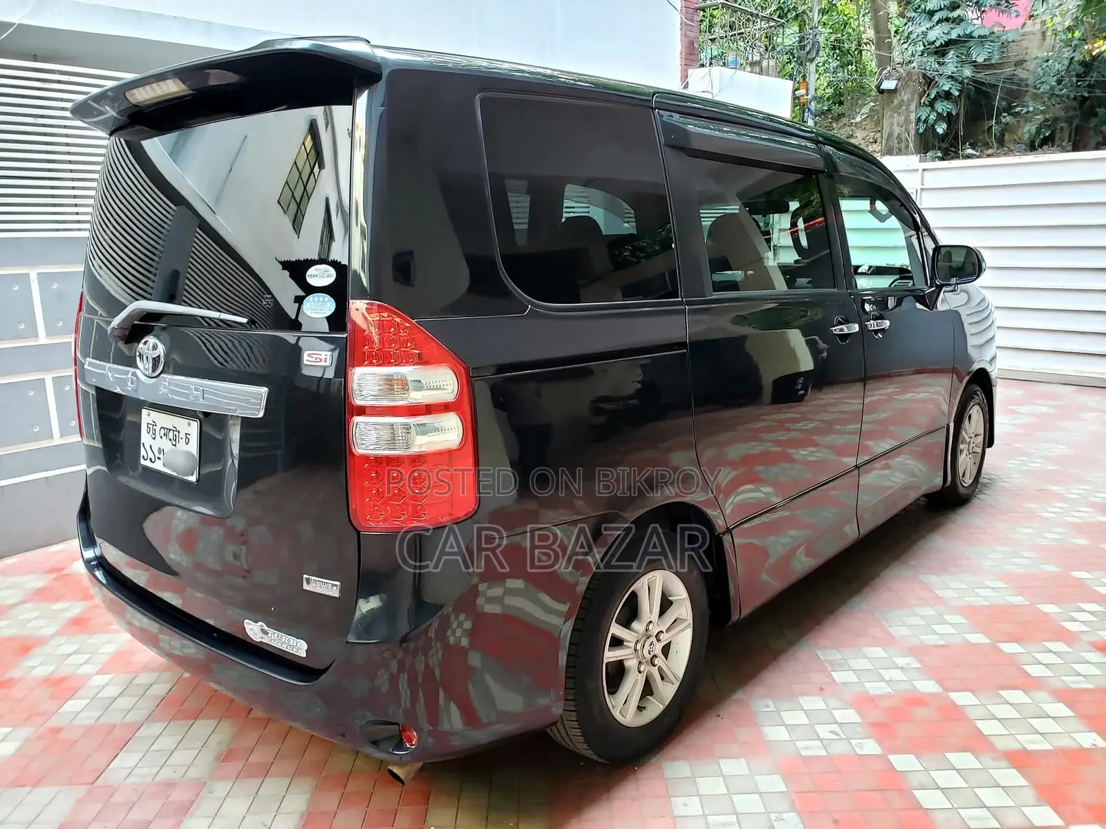 টয়োটা নোয়াহ এস এসআই গ্রেড পুশ ২০১৩