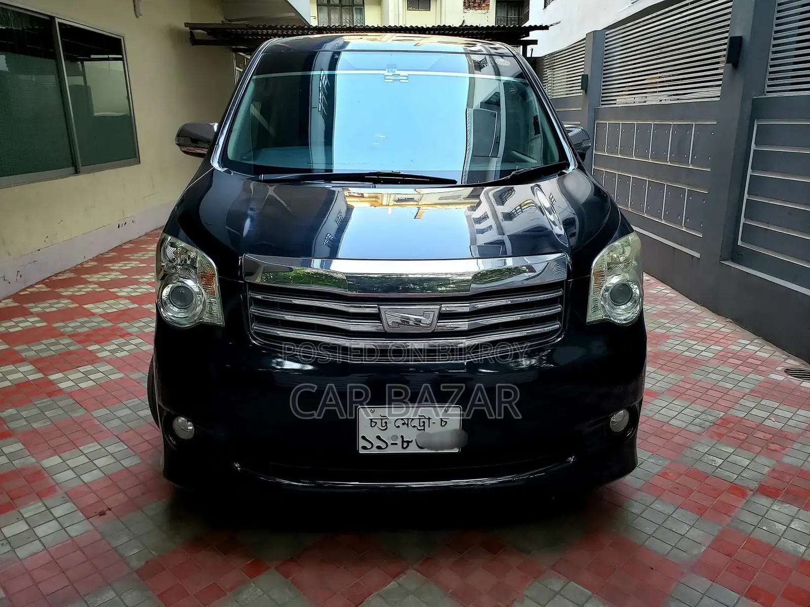 টয়োটা নোয়াহ এস এসআই গ্রেড পুশ ২০১৩