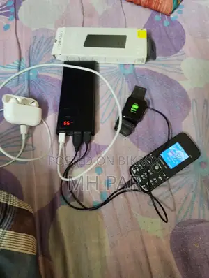 বেসাস অ্যাডাম্যান ১০০০০ এমএএইচ পাওয়ার ব্যাংক