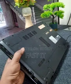 4/120 Fujitsu Laptop Sale Post