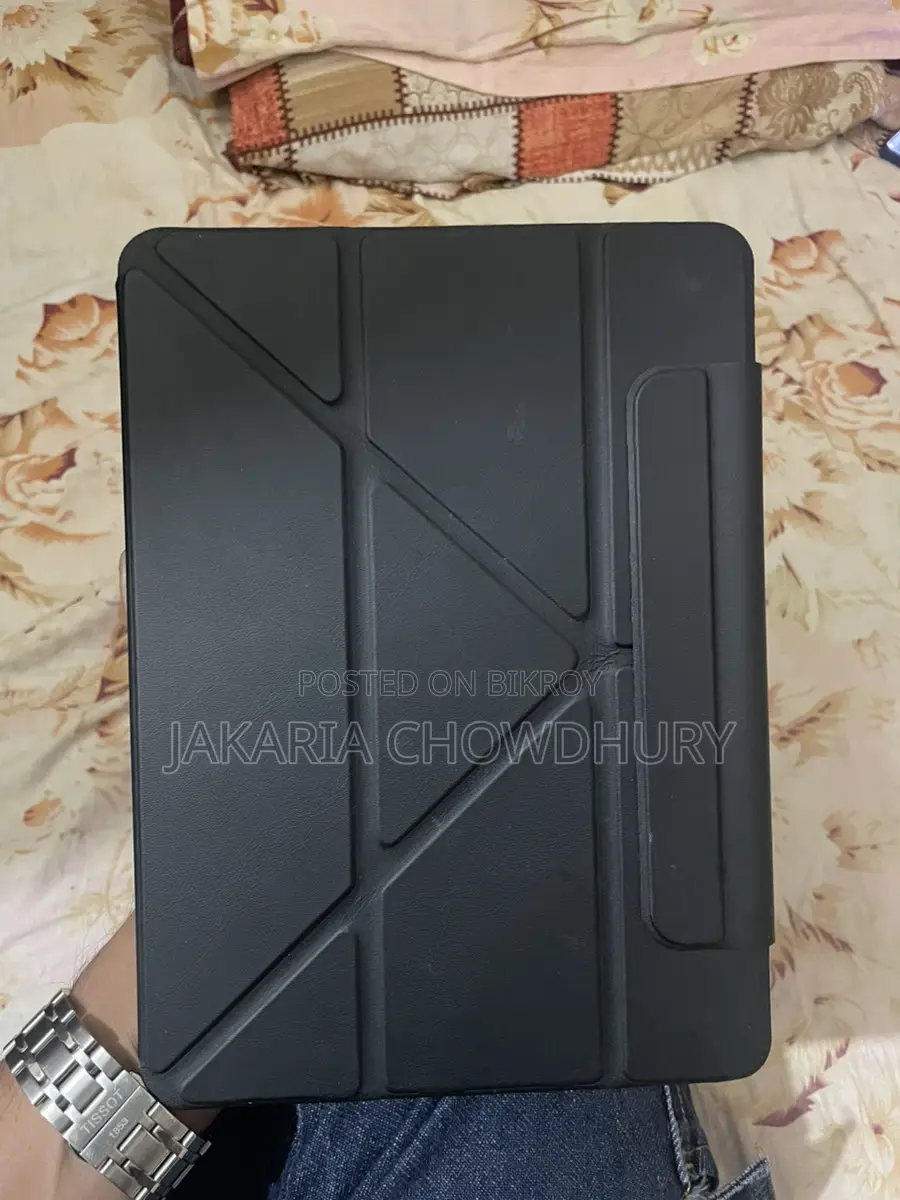 iPad Air 5 M1 with full box