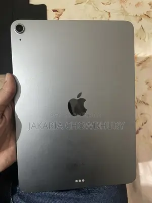iPad Air 5 M1 with full box