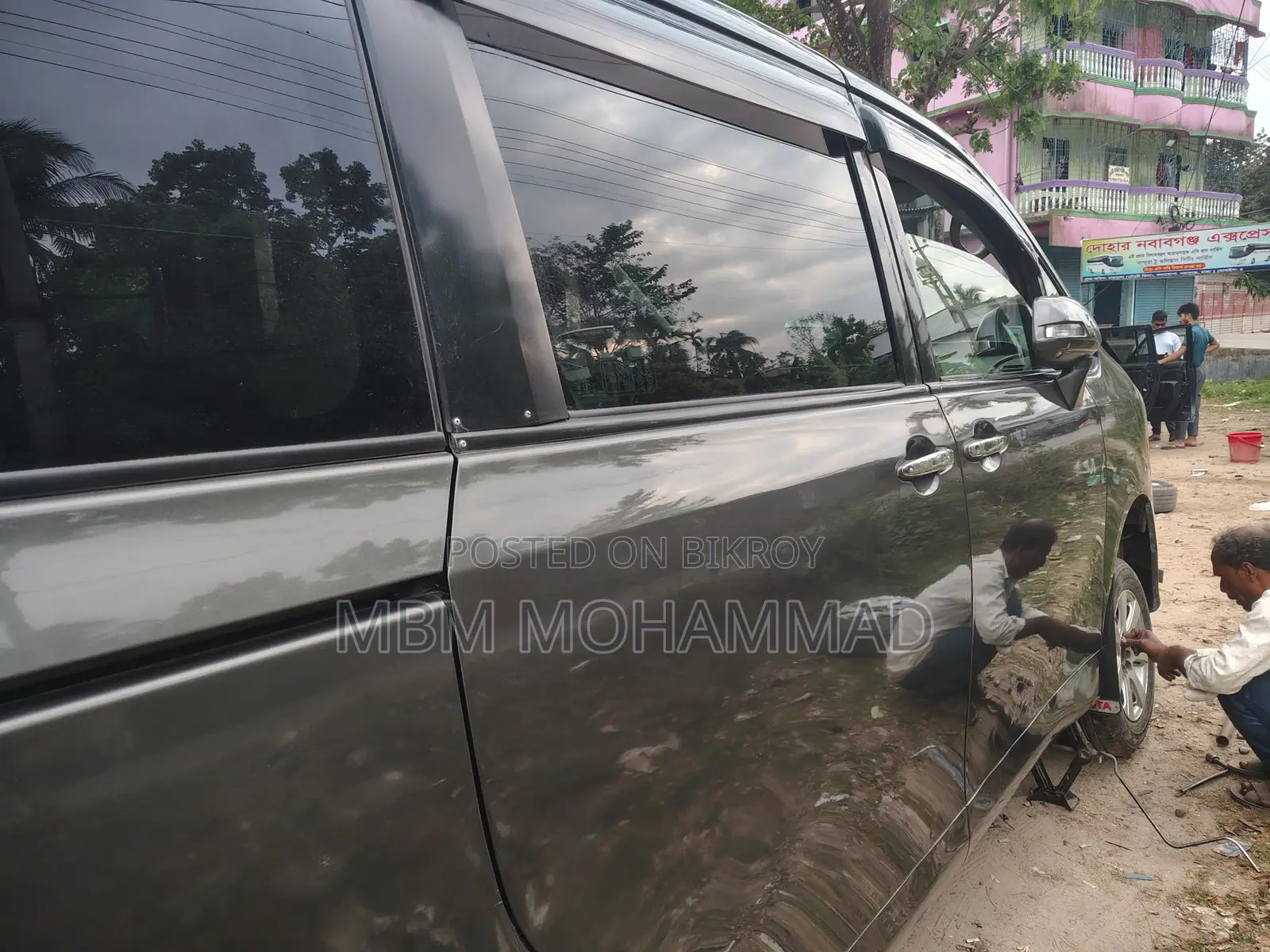 Toyota Noah X 2012