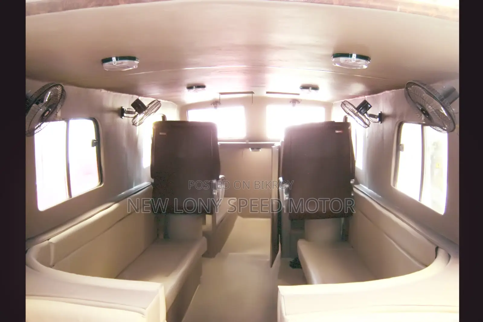 Fiberglass Cabin Cruiser