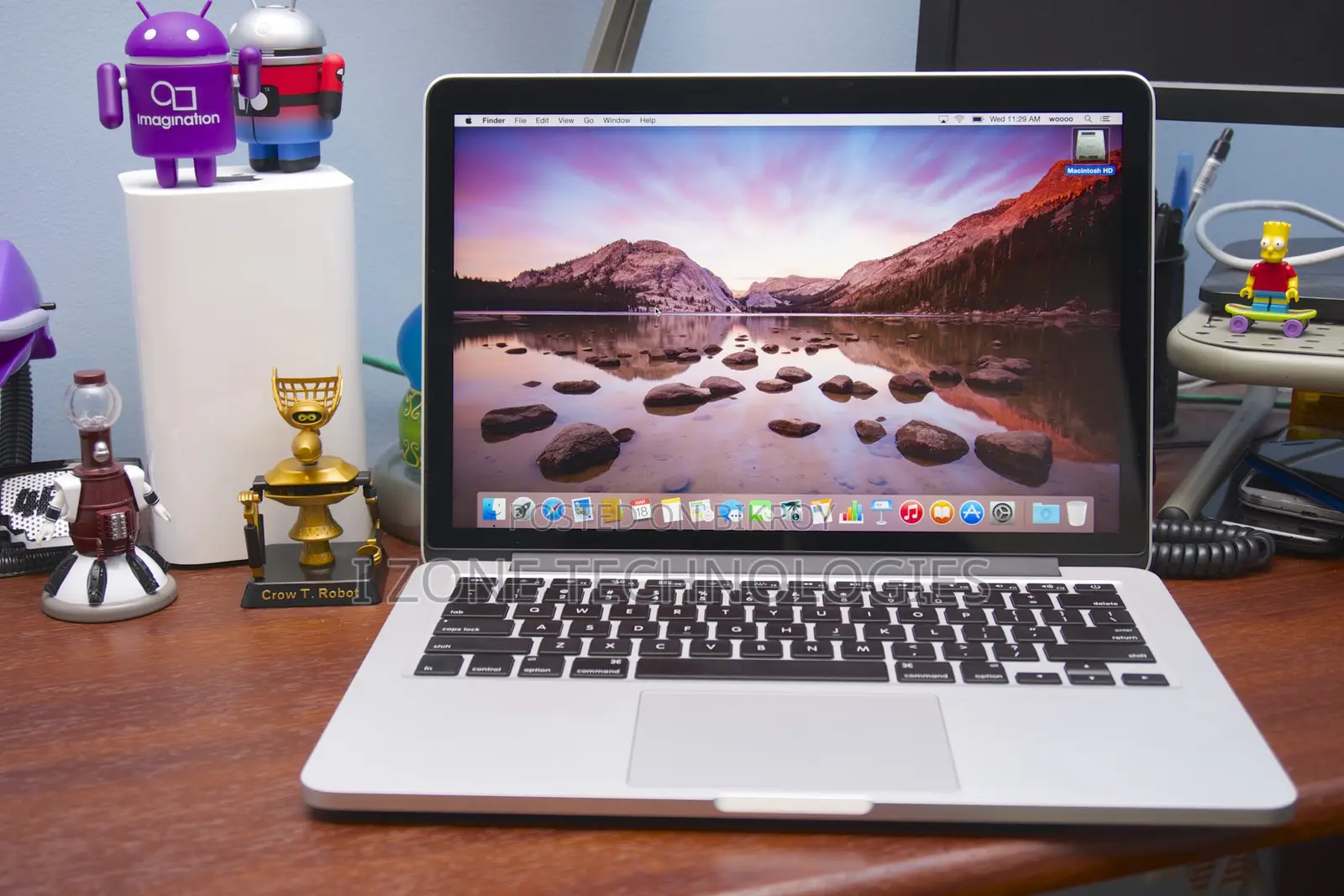 Apple MacBook Pro 2015 i5 8GB Ram 256GB SSD 4 Hours charging Back Up