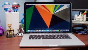 Apple MacBook Pro 2015 i5 8GB Ram 256GB SSD 4 Hours charging Back Up