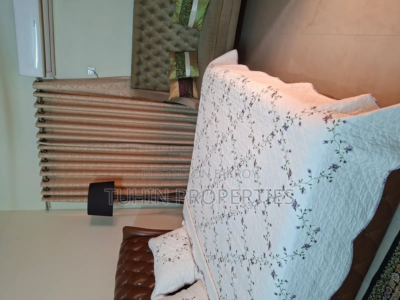 Used Ready 2070 Sft. 5th Floor 3 Bed Flat Sale at Dhanmondi Road 8/A