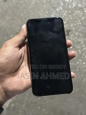 Apple iPhone XS (Used)