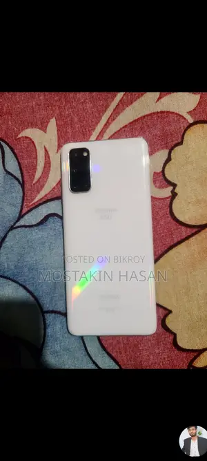 Samsung Galaxy S20 . (Used)