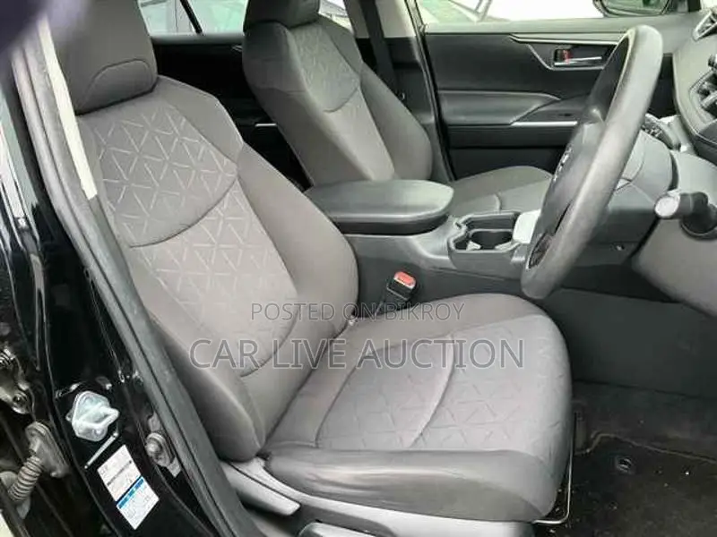 Toyota RAV4 HYBRID X 2021