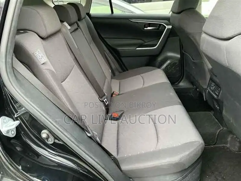 Toyota RAV4 HYBRID X 2021