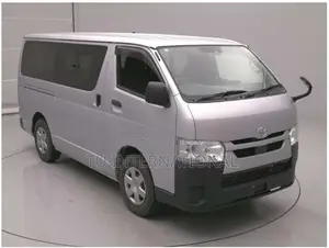 Toyota Hiace DX 2021