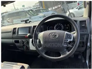 Toyota Hiace DX 2021