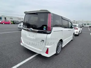 Toyota Noah Hybrid SIWXB Pearl 2021