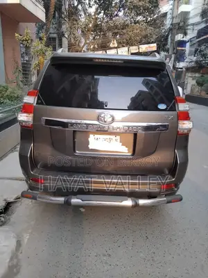টয়োটা প্রাডো ফুললি লোডেড ২০১৫