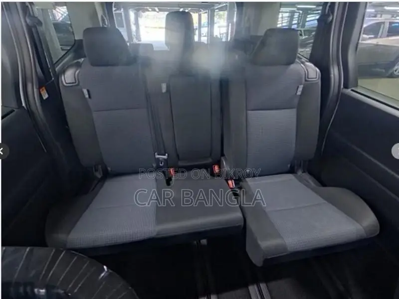Toyota Noah X_NON_HYBRID 2022