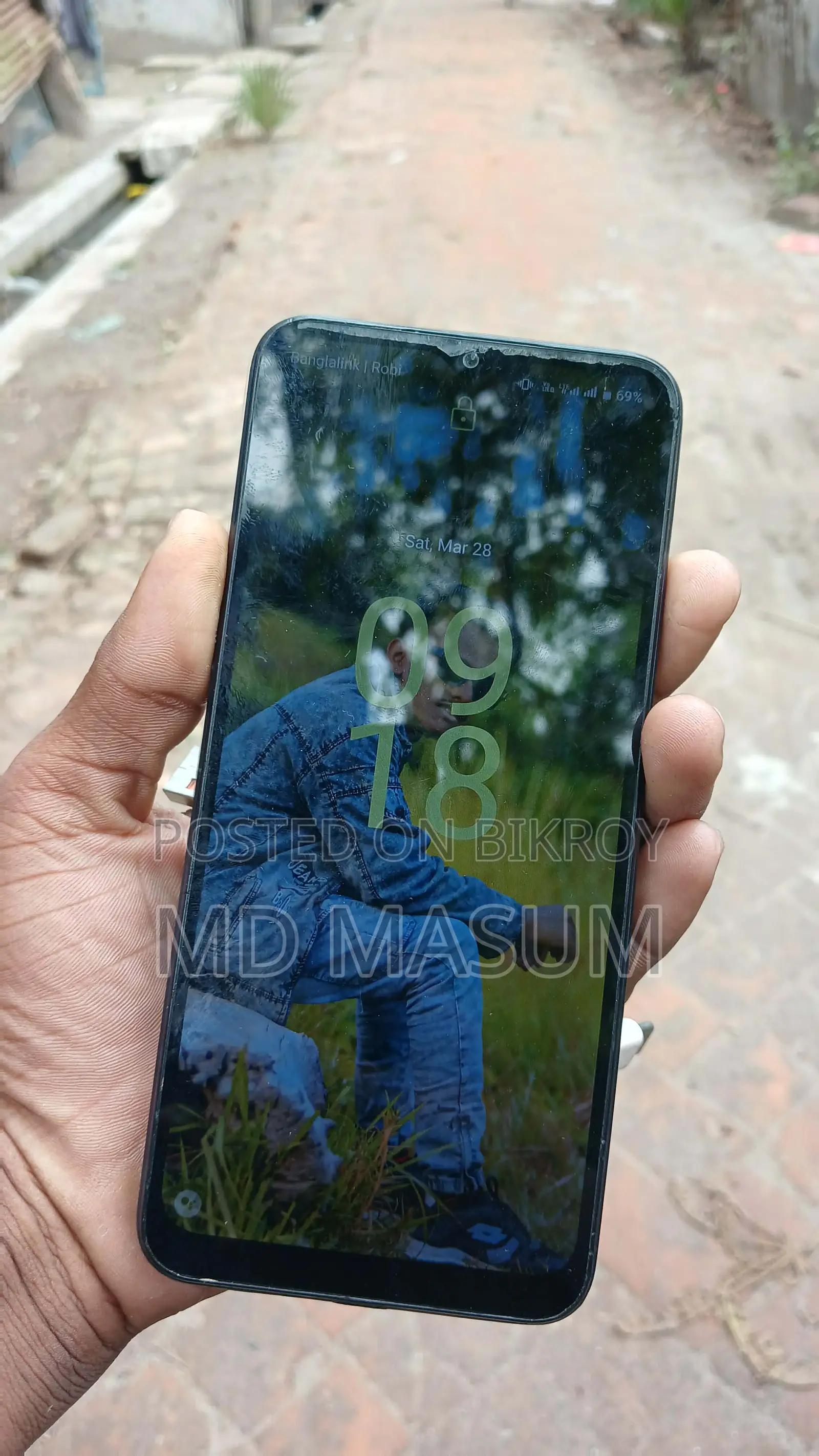 Realme C33 সেল (ব্যবহৃত)