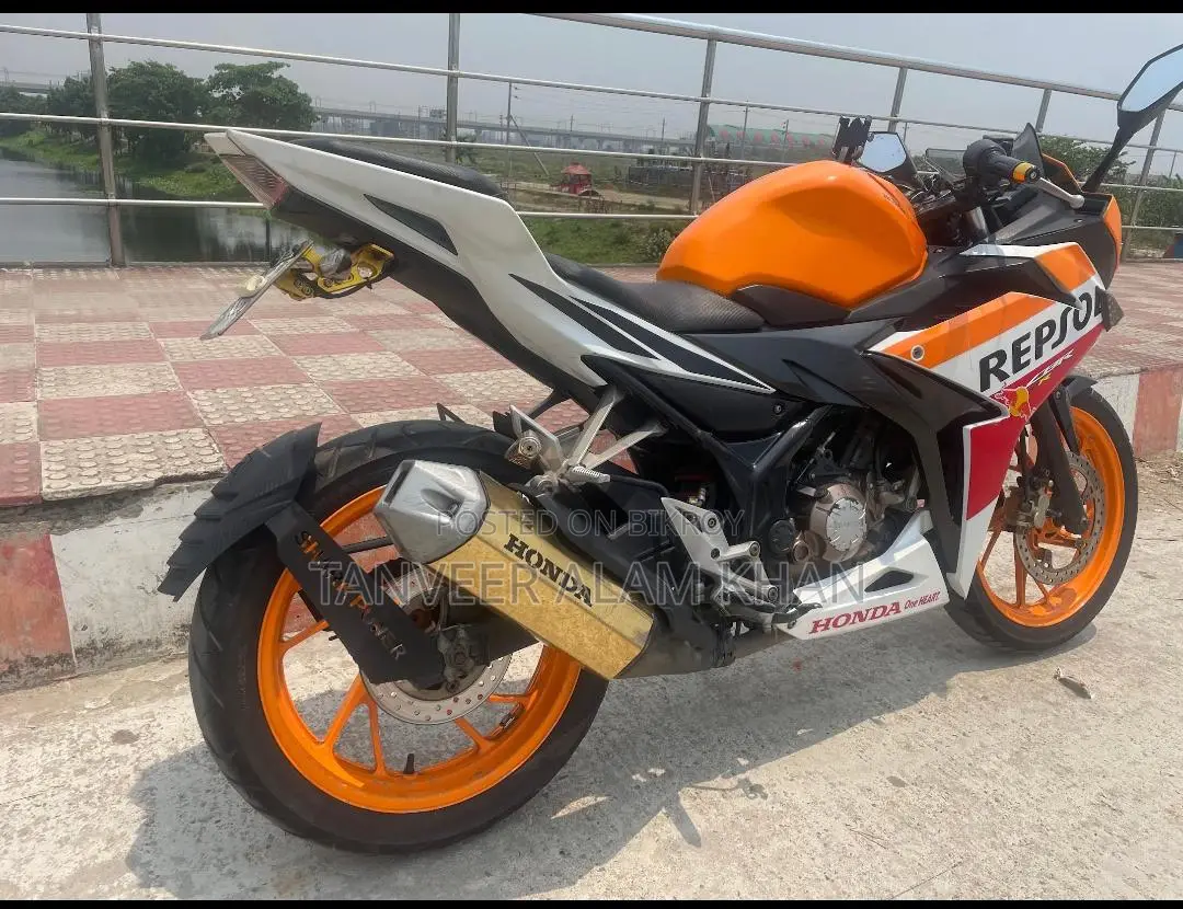 Honda CBR . 2017