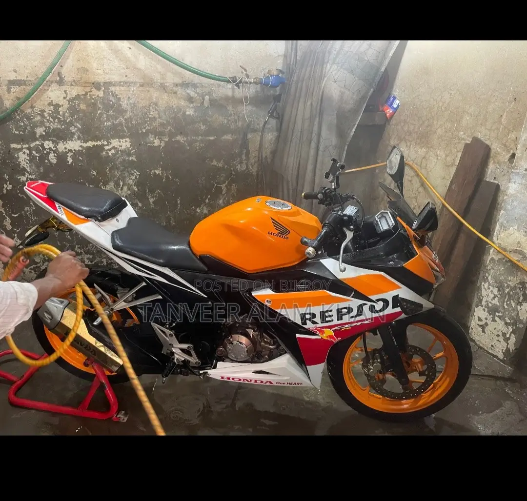 Honda CBR . 2017