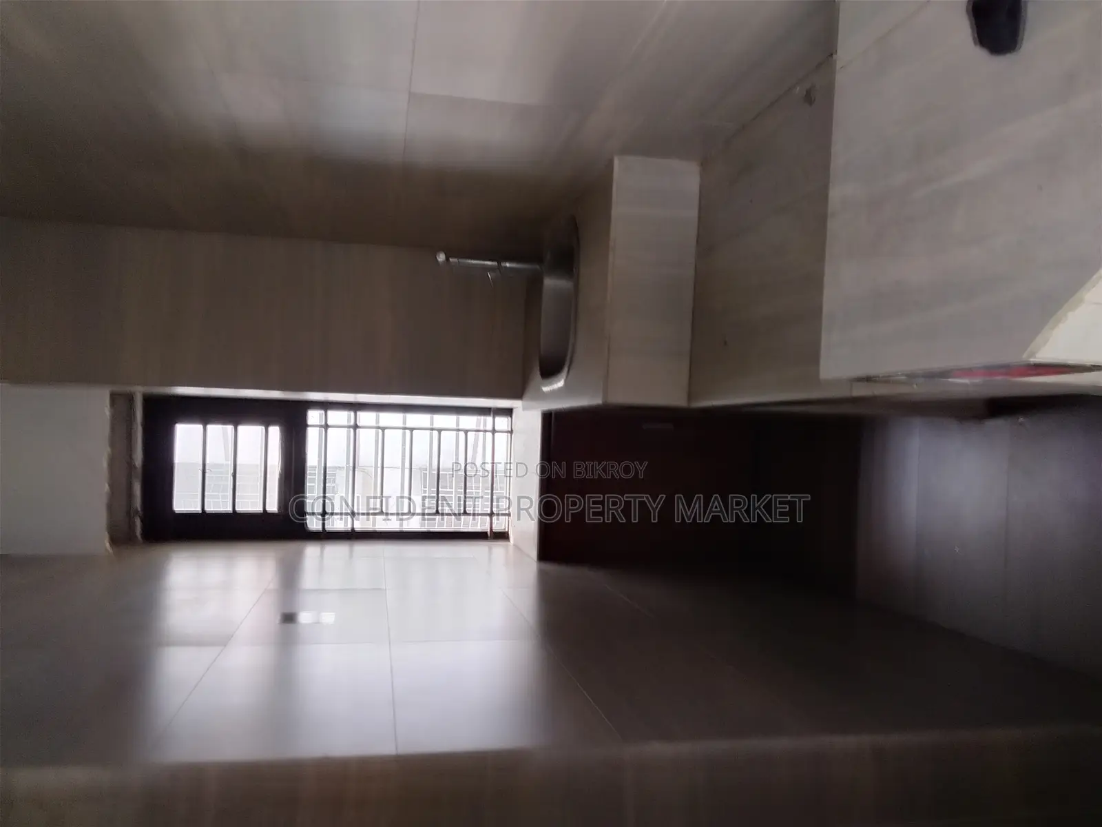 Excellent Condition Commercial Space For Rent In Banani
