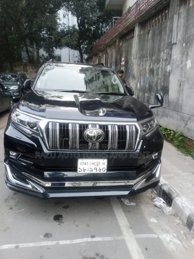 ভাড়ার জন্য প্রাডো