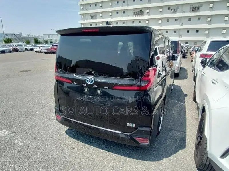 Toyota Noah Hybrid SZ Black New 2023