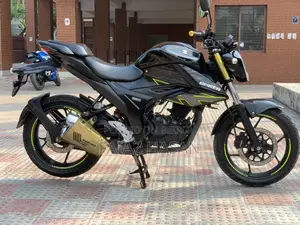 Suzuki Gixxer . 2024