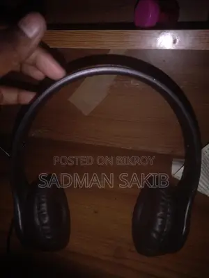 ওয়্যারলেস হেডফোন