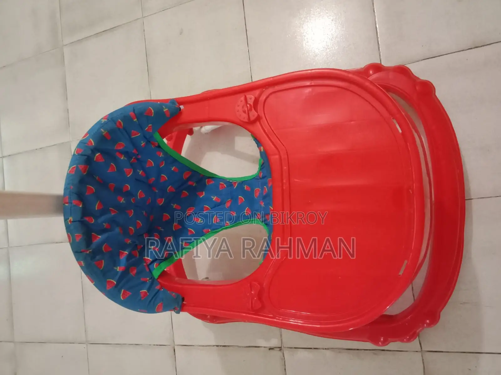 চেয়ার বিক্রি হবে