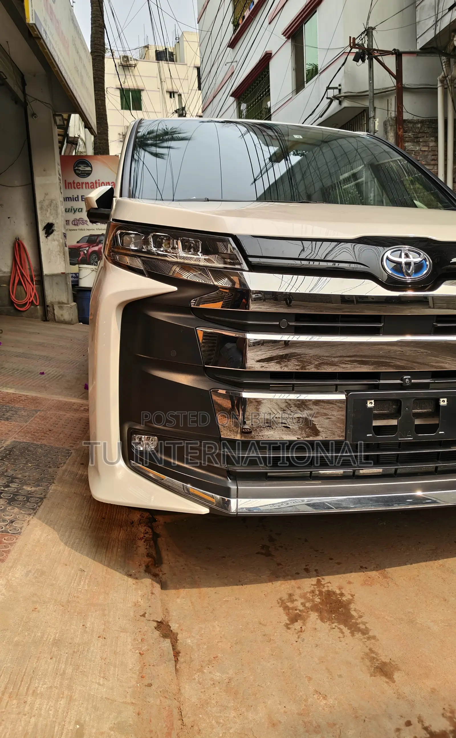 Toyota Noah S-Z Hybrid Push 2022
