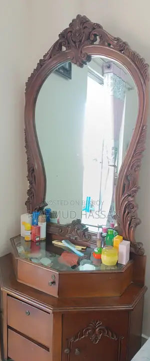 Used Dressing Table