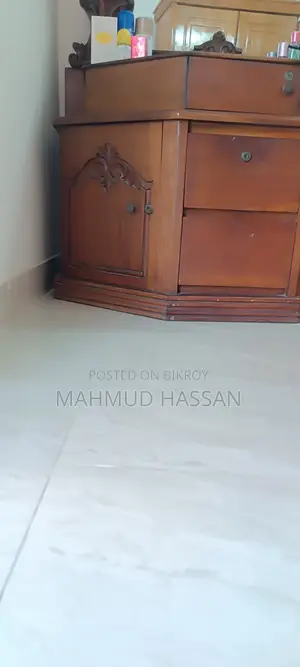 Used Dressing Table
