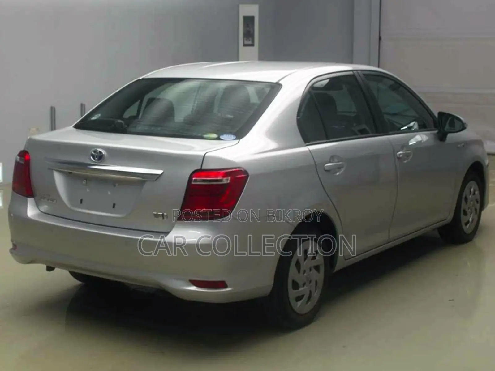 Toyota Axio EX ,GRADE 4, SILVER 2020