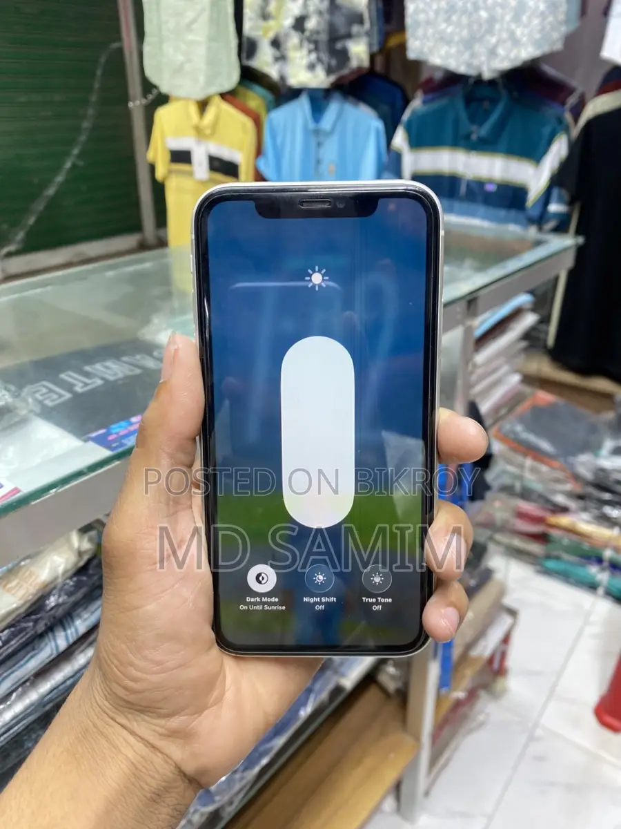 Apple iPhone 11 (Used)