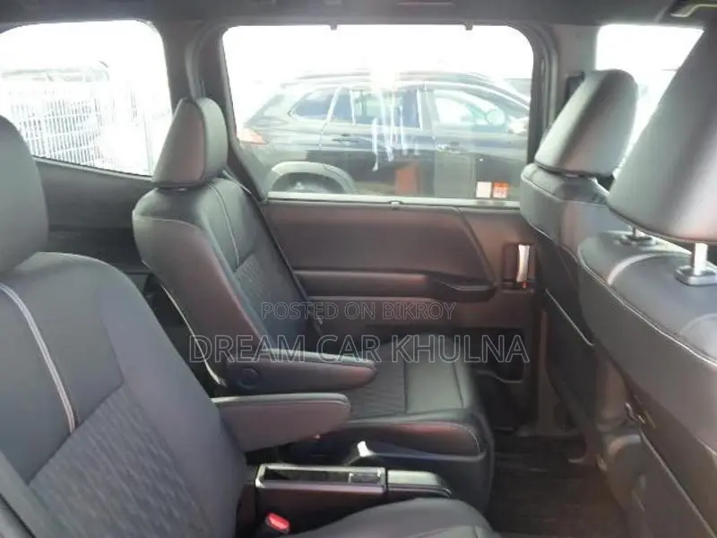Toyota Noah S-Z Leg Rest 2023