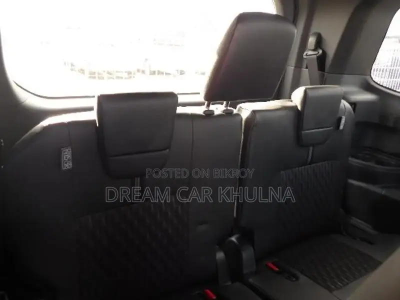 Toyota Noah S-Z Leg Rest 2023