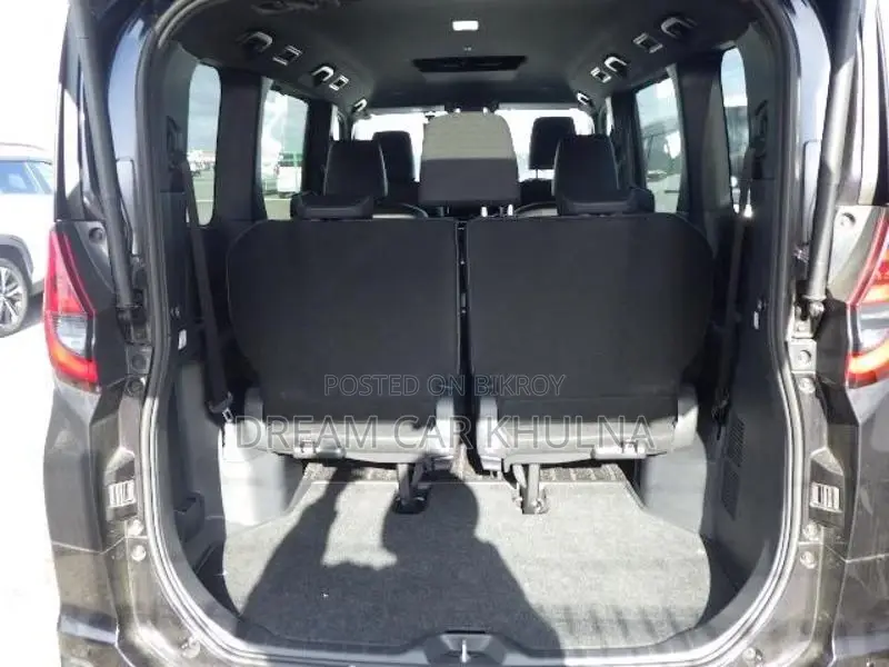 Toyota Noah S-Z Leg Rest 2023