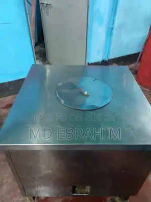 হোটেল এর রুটির চুলা