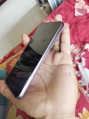Samsung Galaxy S22 . (Used)