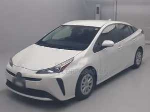 Toyota Prius S 2021