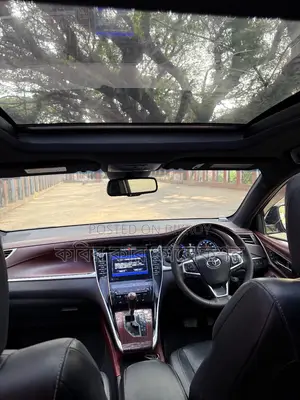 Toyota Harrier advance premium 2015