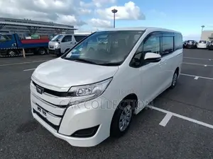 Toyota Noah X pearl 2021