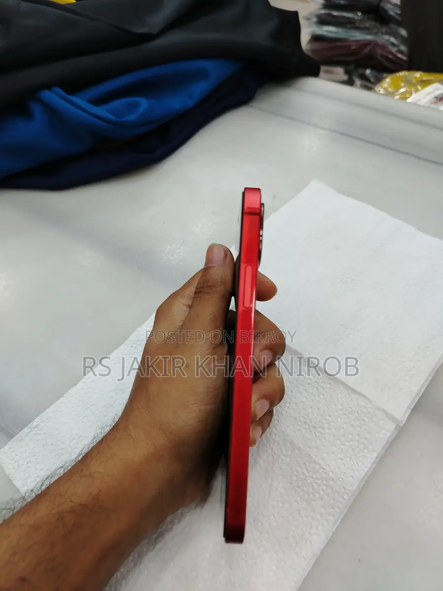 Apple iPhone 12 (Used)