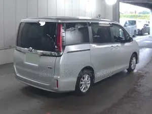 Toyota Noah Hybrid X Silver 2021