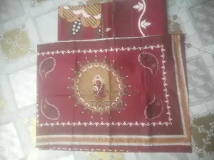 এক ফুলের বিছানার চাদর