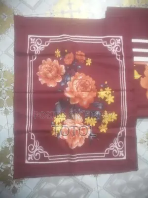 এক ফুলের বিছানার চাদর