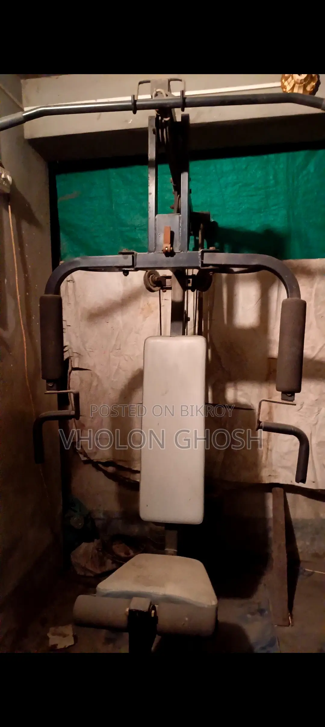 ১টি ইন্সট্রুমেন্ট মেশিন, ডাম্বেল এবং চিনআপ বার, ডাম্বেল বার ২