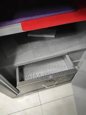 লকার বিক্রি হবে
