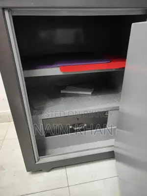 লকার বিক্রি হবে