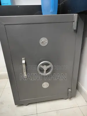 লকার বিক্রি হবে